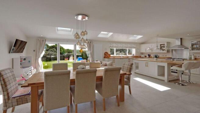 Kitchen/Diner/...