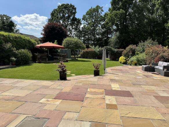 25 - Large Patio.jpg