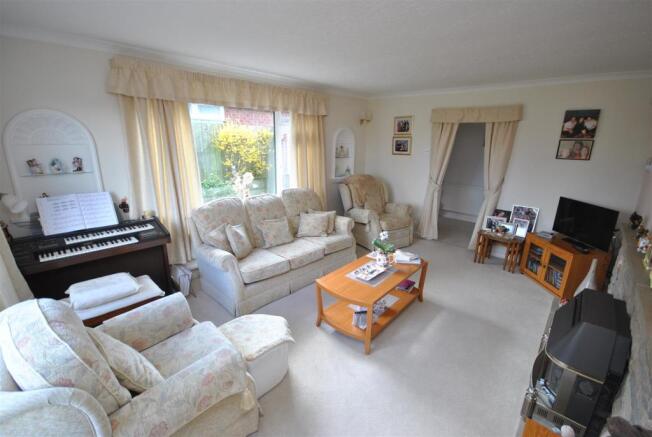 SITTING ROOM