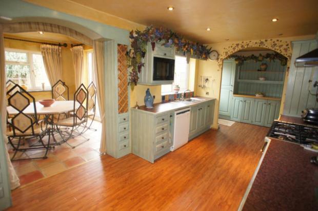 24ft Kitchen