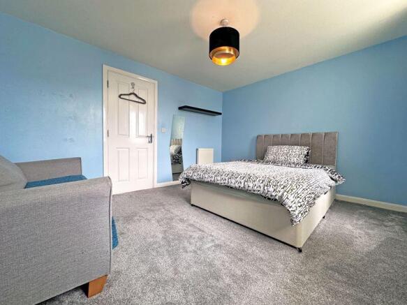 Lounge/Bedroom Four