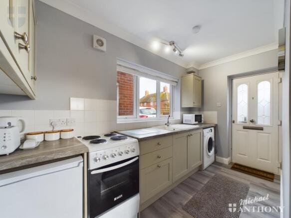 CAM03218G0-PR0453-STILL007