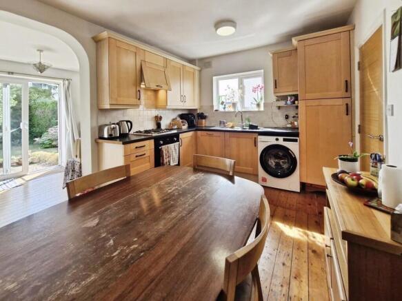 3 bed Semi-Detached for sale Image 4