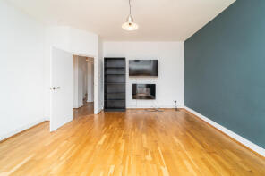 260, Ferme Park Road, Hornsey, London N8 9BL