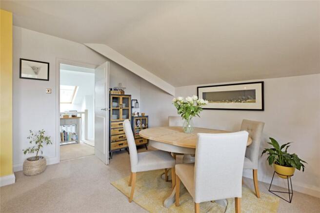 2 bed Penthouse for sale Image 4
