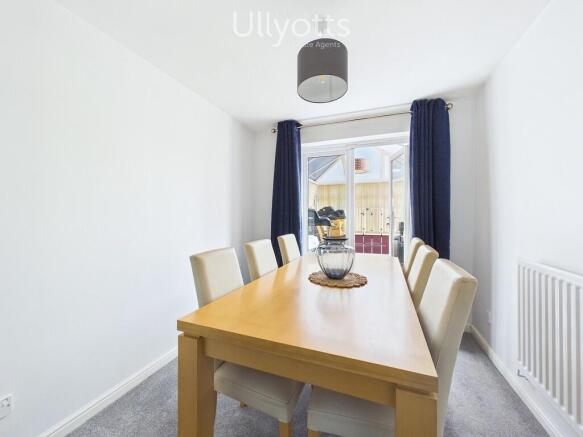 4 bed Detached for sale Image 4