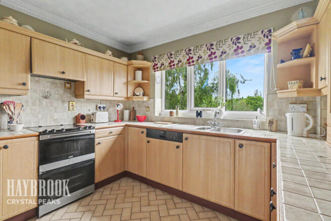 3 bed Detached for sale Image 10