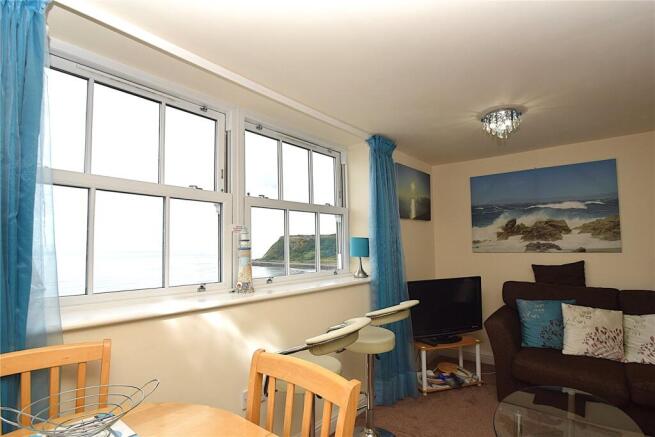 2 bed Apartment for sale Image 5