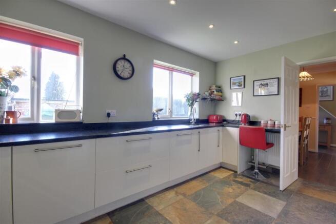 Kitchen - Alternative View