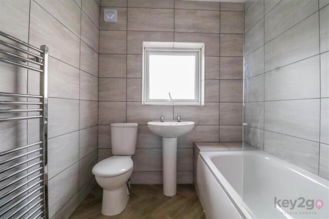 4 bed Terraced to rent Image 12