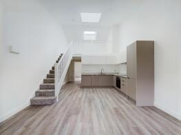 3, Six Acre View, Capel Road, Rusper RH12 4PZ