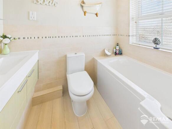 Bathroom.jpg