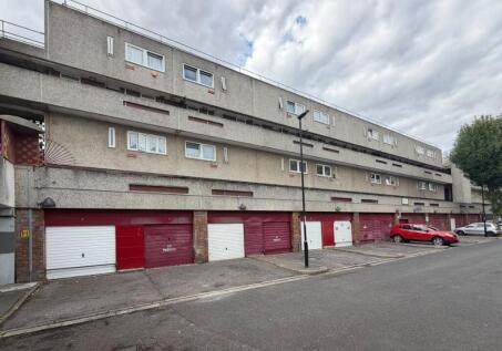 Flat 15 Cobden Court, Byron Close, Greenwich, London, SE28 8AG