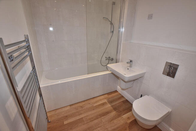 2 bed Flat for sale Image 11