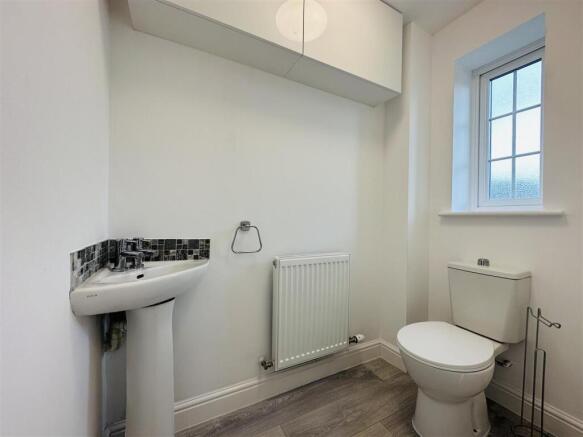 3 bed Semi-Detached for sale Image 7