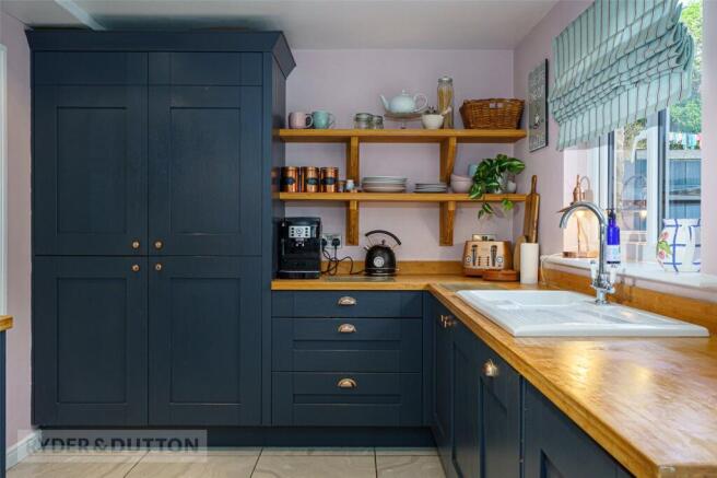4 bed Semi-Detached for sale Image 4