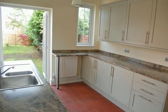 KITCHEN/BREAKFAST ROOM