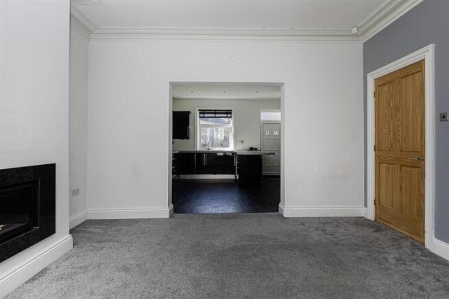 3 bed Terraced for sale Image 9