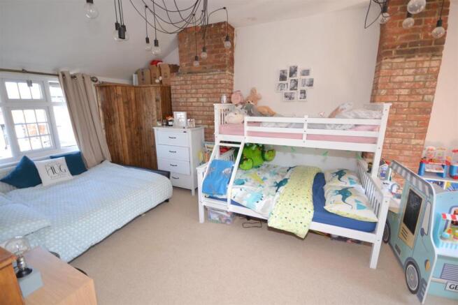 Bedroom1-001.JPG