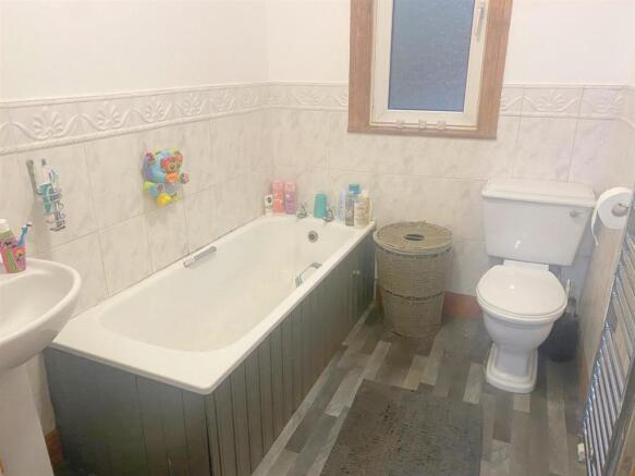 Family Bathrooom
