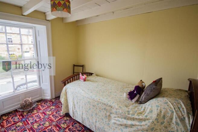 6 bed Detached for sale Image 10