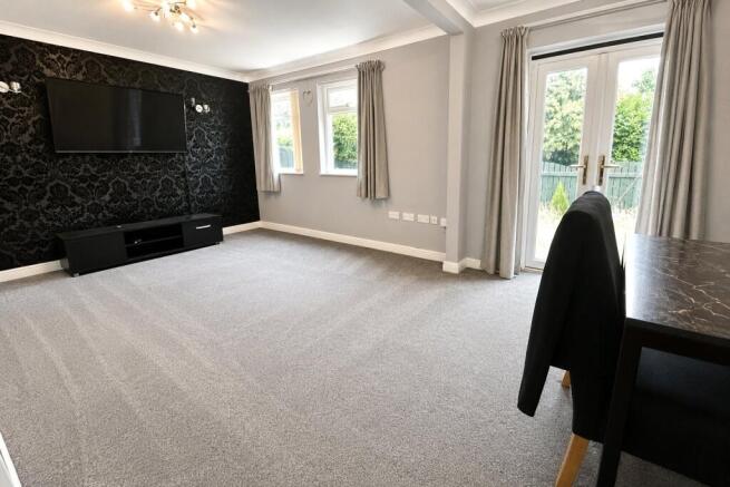 3 bed Terraced for sale Image 4