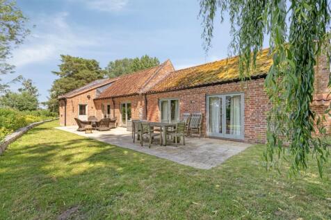 Beautiful Single Storey Barn Conversion in South Creake