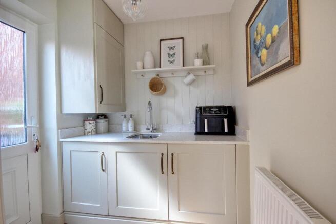 4 bed Detached for sale Image 7