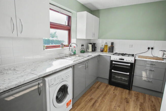 Apartment in Caerphilly, Van - View 5