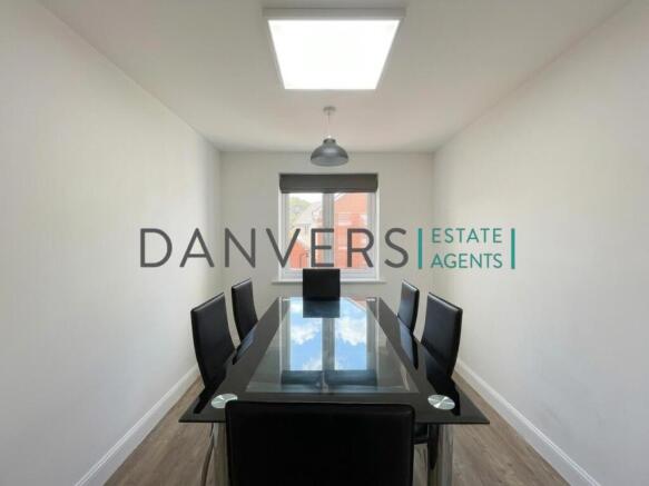 dining room.jpg