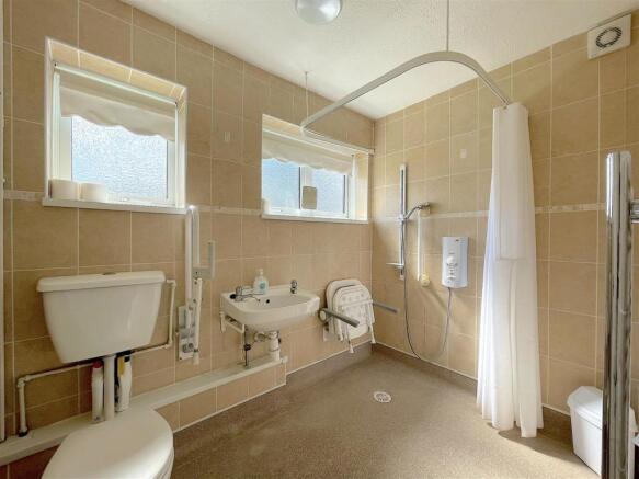 Bathroom.jpeg