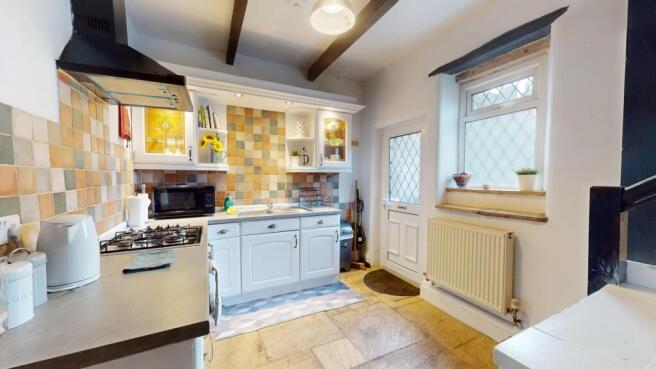 2 bed Terraced to rent Image 5