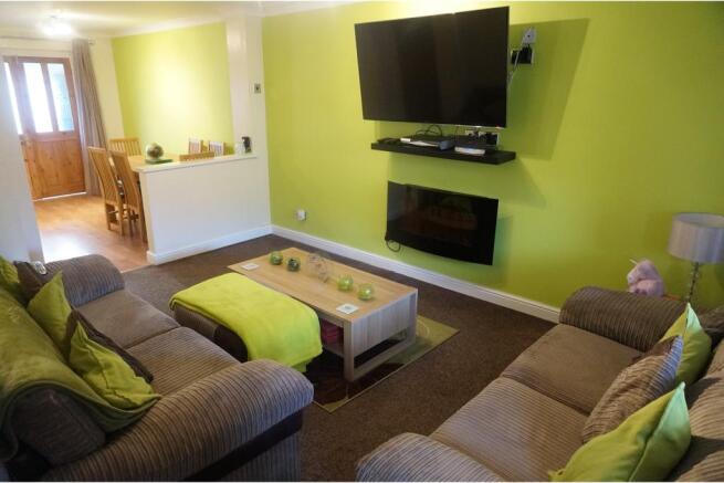 Lounge/Dining Room