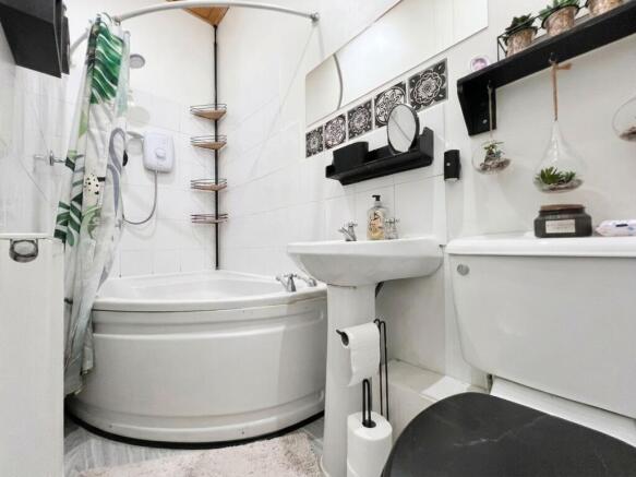2 bed Terraced for sale Image 10