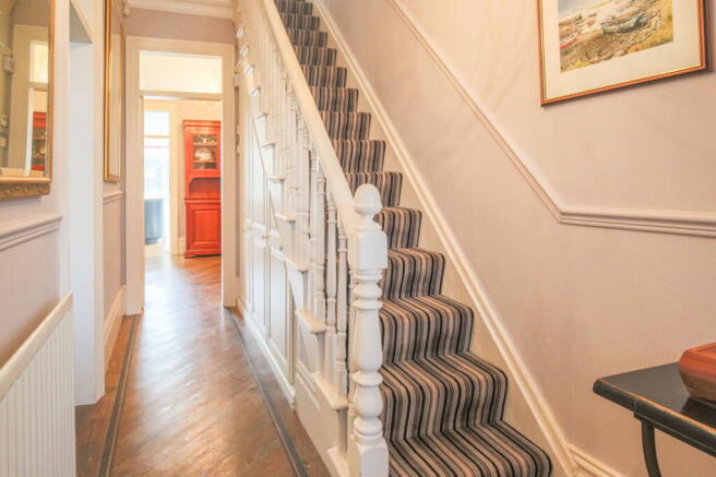 4 bed Detached for sale Image 6