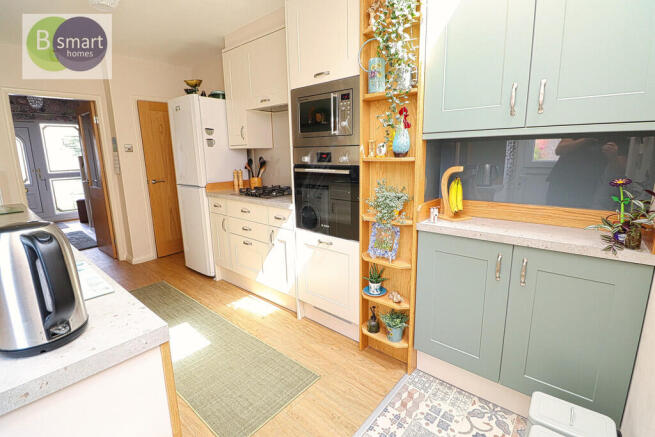 3 bed Town House for sale Image 4