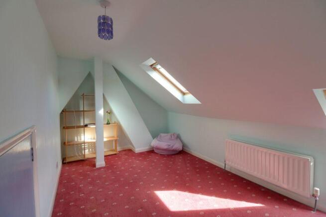 Bedroom 5 (Double)