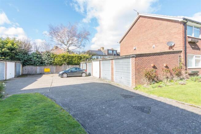Garage En-Bloc
