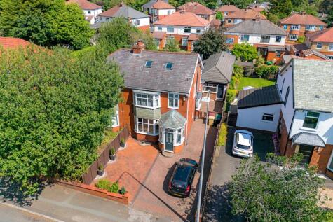 228 Belmont Road, Bolton, BL1 7AZ