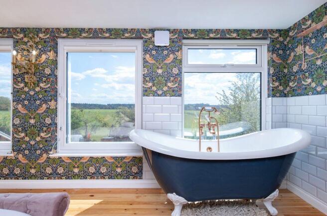 Bedroom 1 (Double with Ensuite)