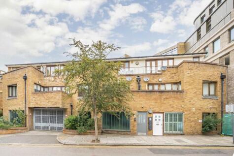 Northcote Avenue, Ealing
