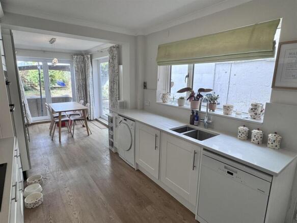 Kitchen 1.JPEG