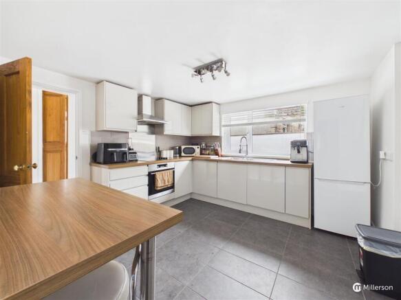 KITCHEN / BREAKFAST ROOM
