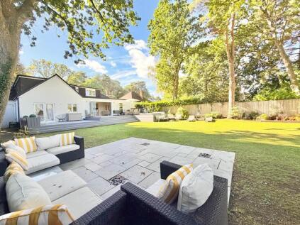 Beaufoys Avenue, Ferndown