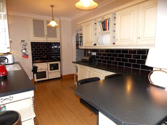 kitchen2.JPG