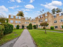 28, Malvern Court, Reading RG1 5PL