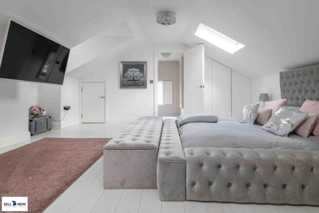 Guest bedroom 