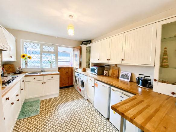Fitted Kitchen