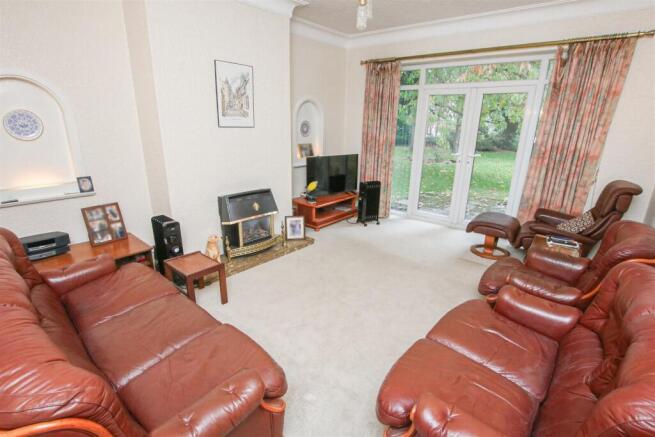 3 bed Detached Bungalow for sale Image 9