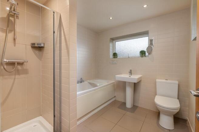 3 bed Semi-Detached for sale Image 12